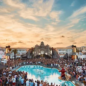 מלון Ushuaia Ibiza - Adults Only - Club Entrance Included, פלאייה דן בוסה